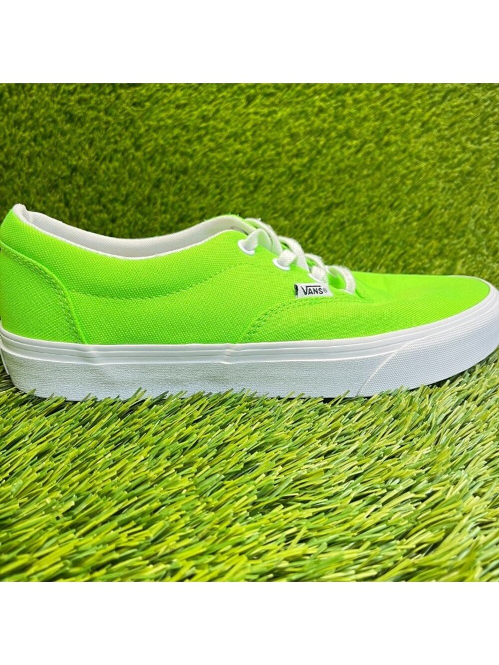 Vans Doheny Low Womens Size 8.5 Neon Green White Athletic Skate Shoes Sneakers